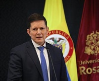 Estamos creando un frente común para prevenir de forma eficaz el lavado de activos y la financiación del terrorismo”: Ministro Ruiz Orejuela